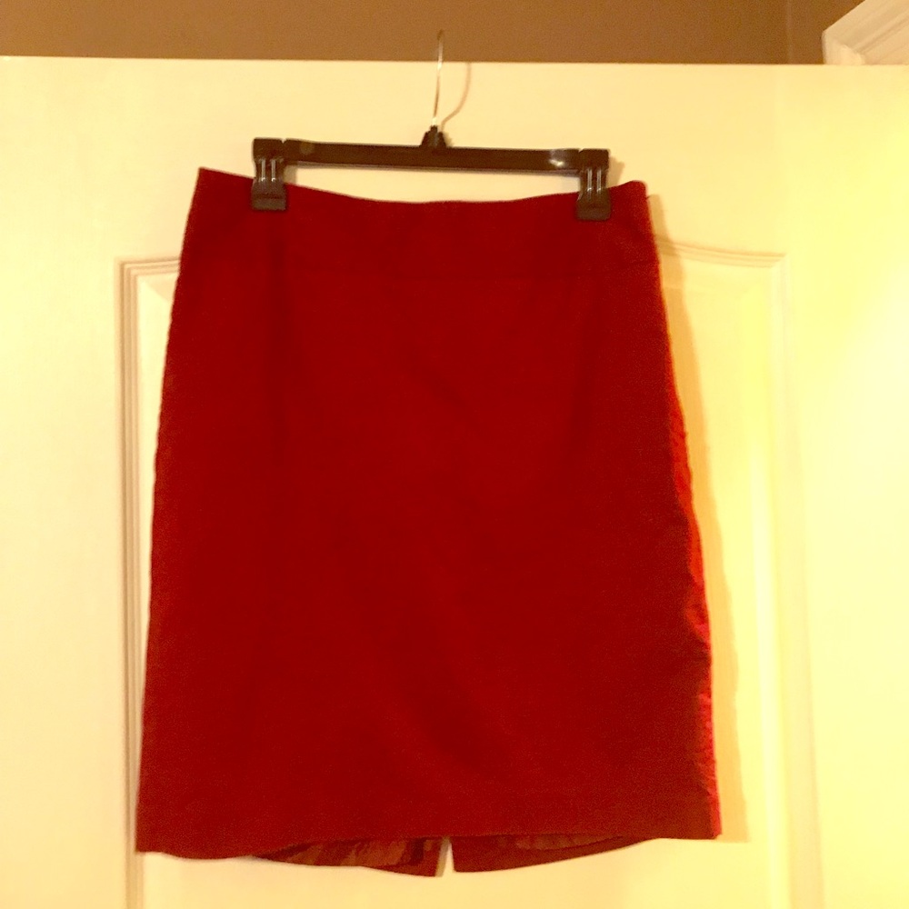 The Limited burgundy red linen skirt in size 8